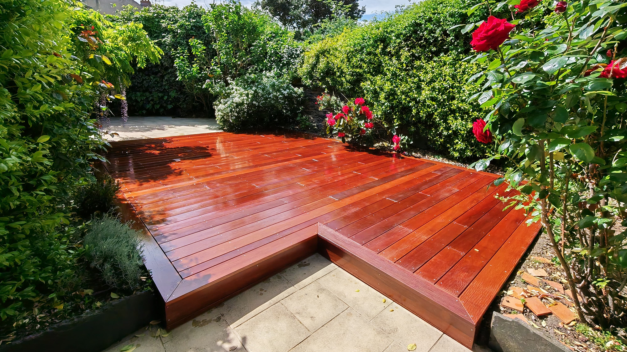 finition lames périphériques terrasse bois exotique Angers rendu esthétique saturé